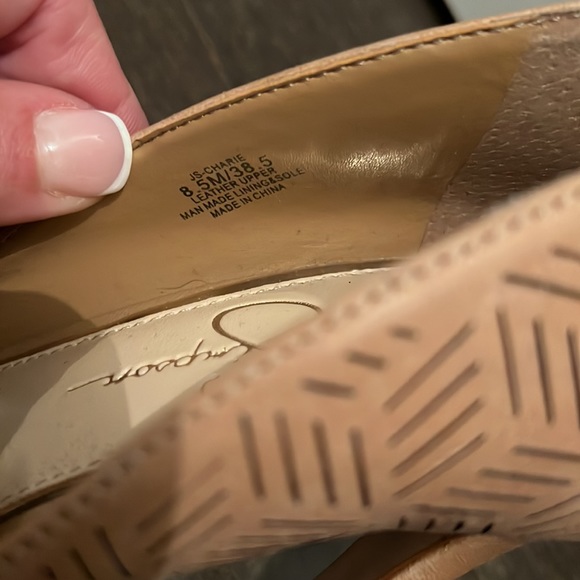 Jessica Simpson gorgeous heel 8.5 - Picture 6 of 6